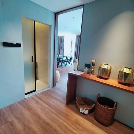 Roxy Beach Resort Sematan Eksteriør bilde