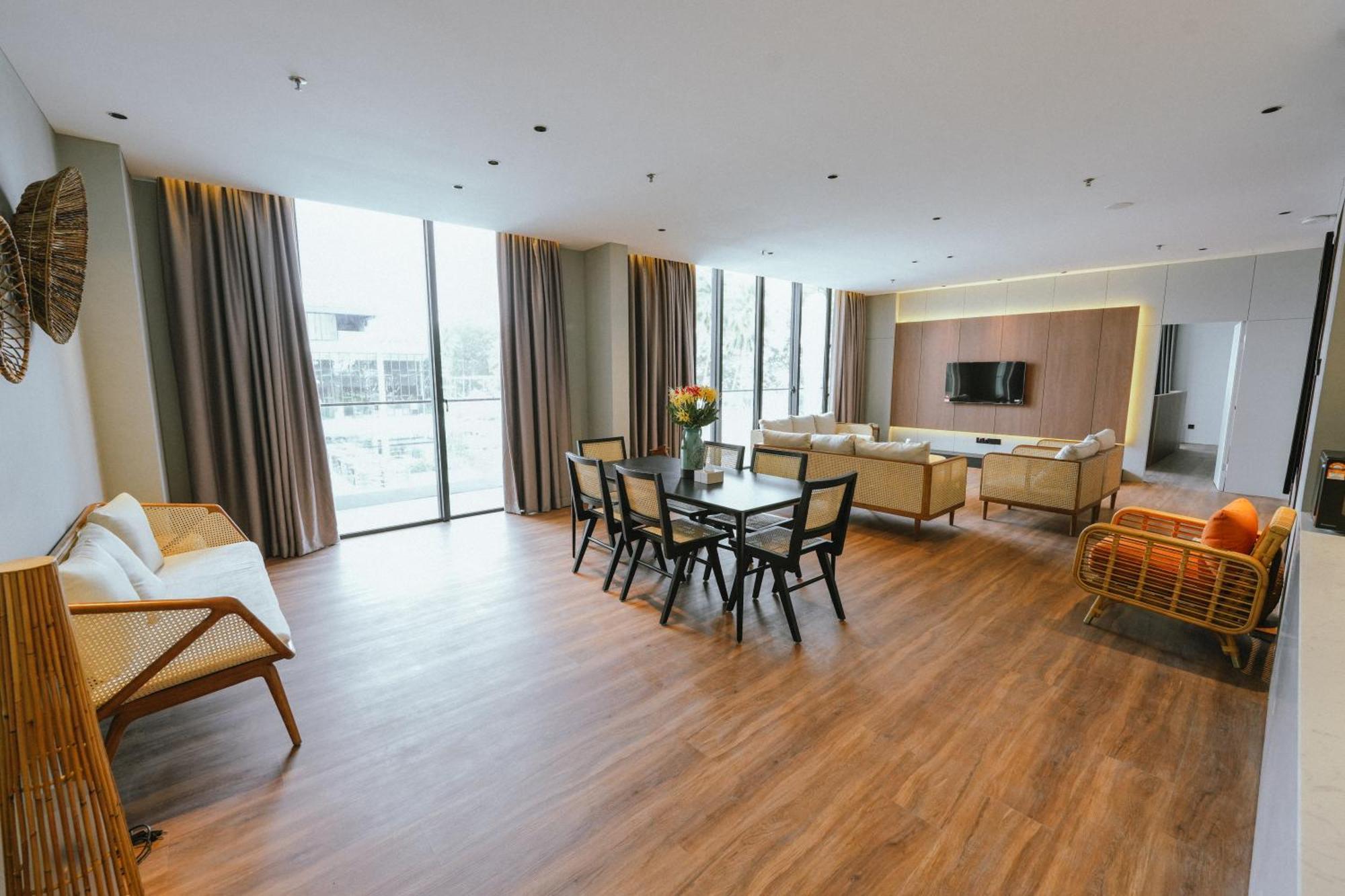 Roxy Beach Resort Sematan Eksteriør bilde