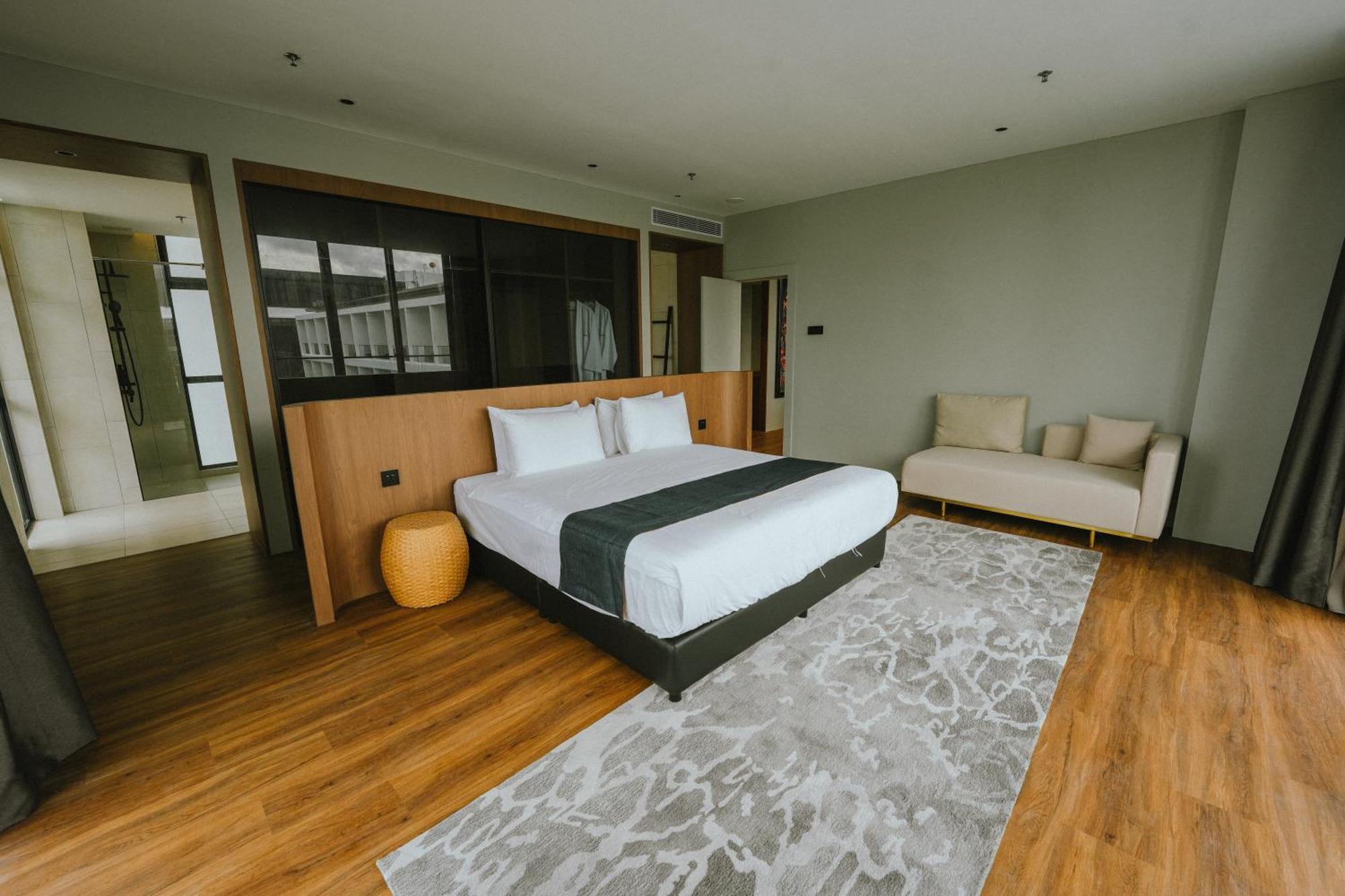 Roxy Beach Resort Sematan Eksteriør bilde