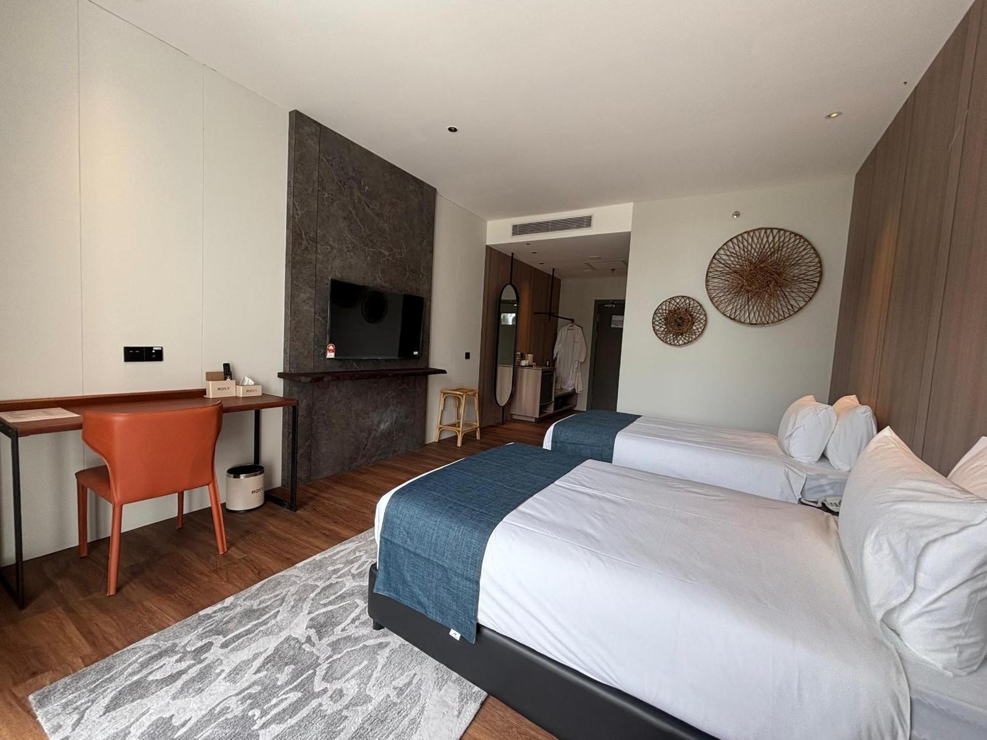 Roxy Beach Resort Sematan Eksteriør bilde