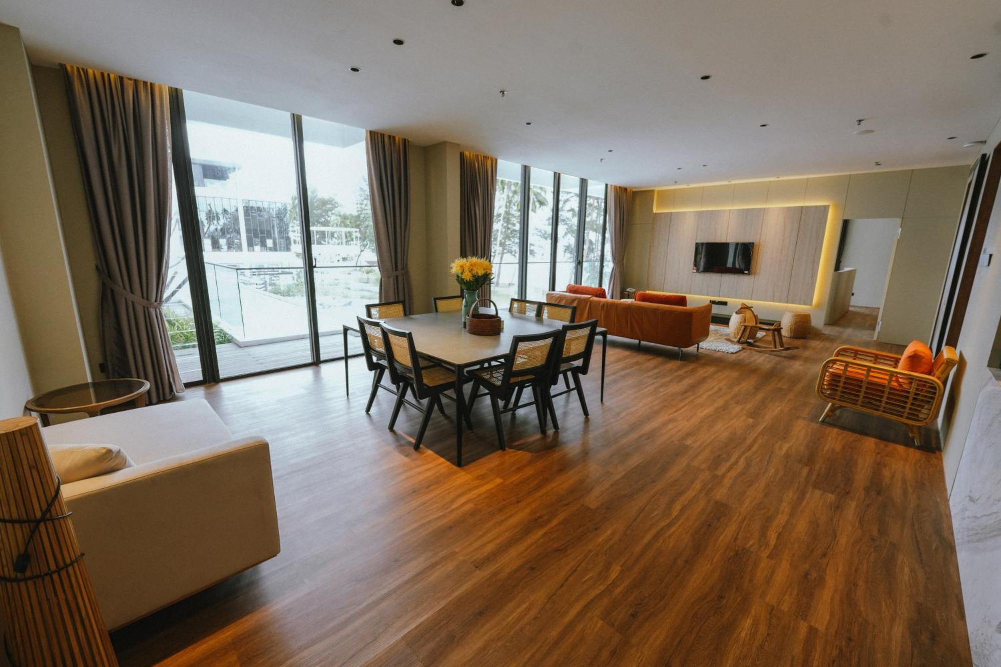Roxy Beach Resort Sematan Eksteriør bilde