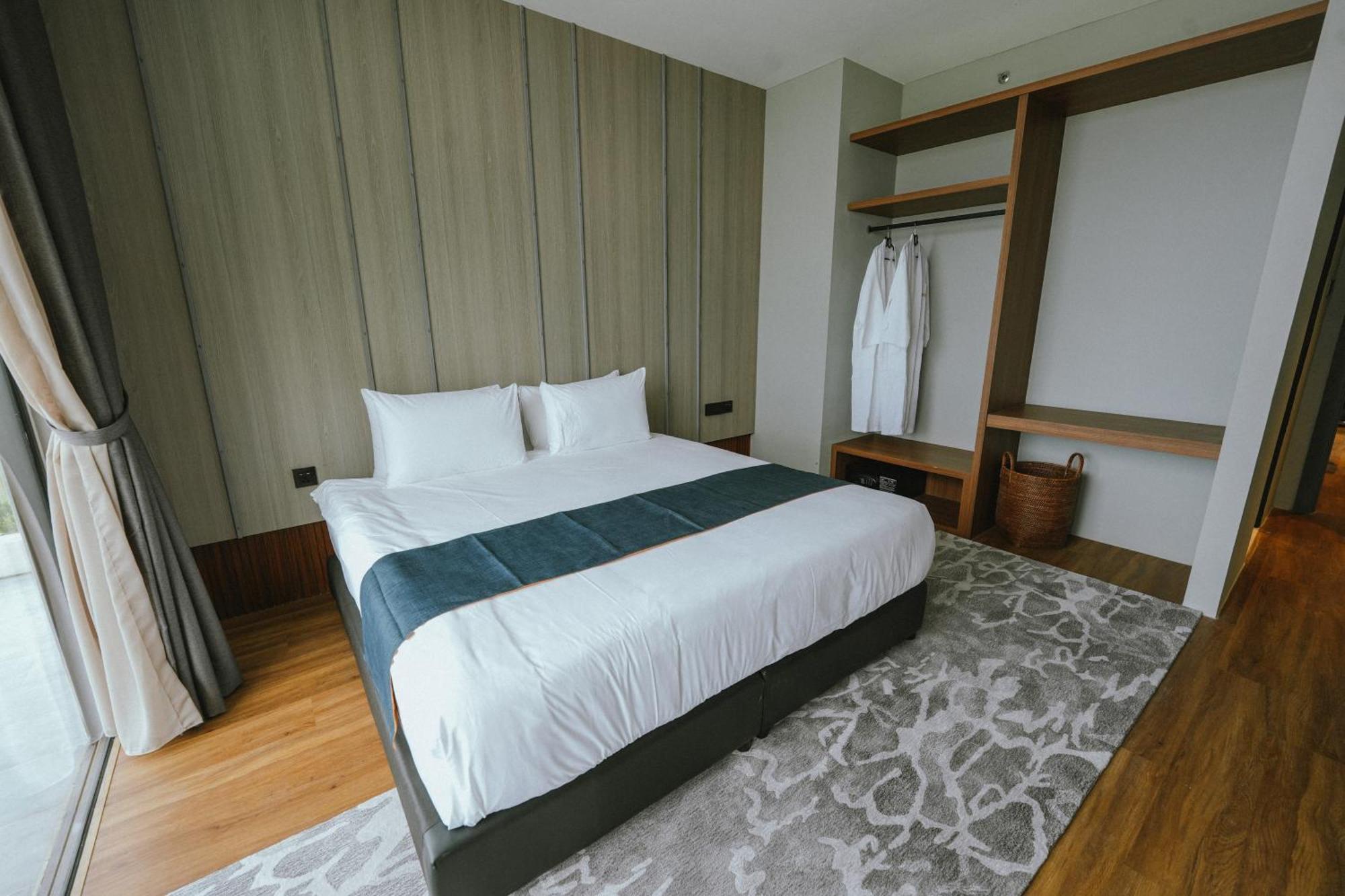 Roxy Beach Resort Sematan Eksteriør bilde