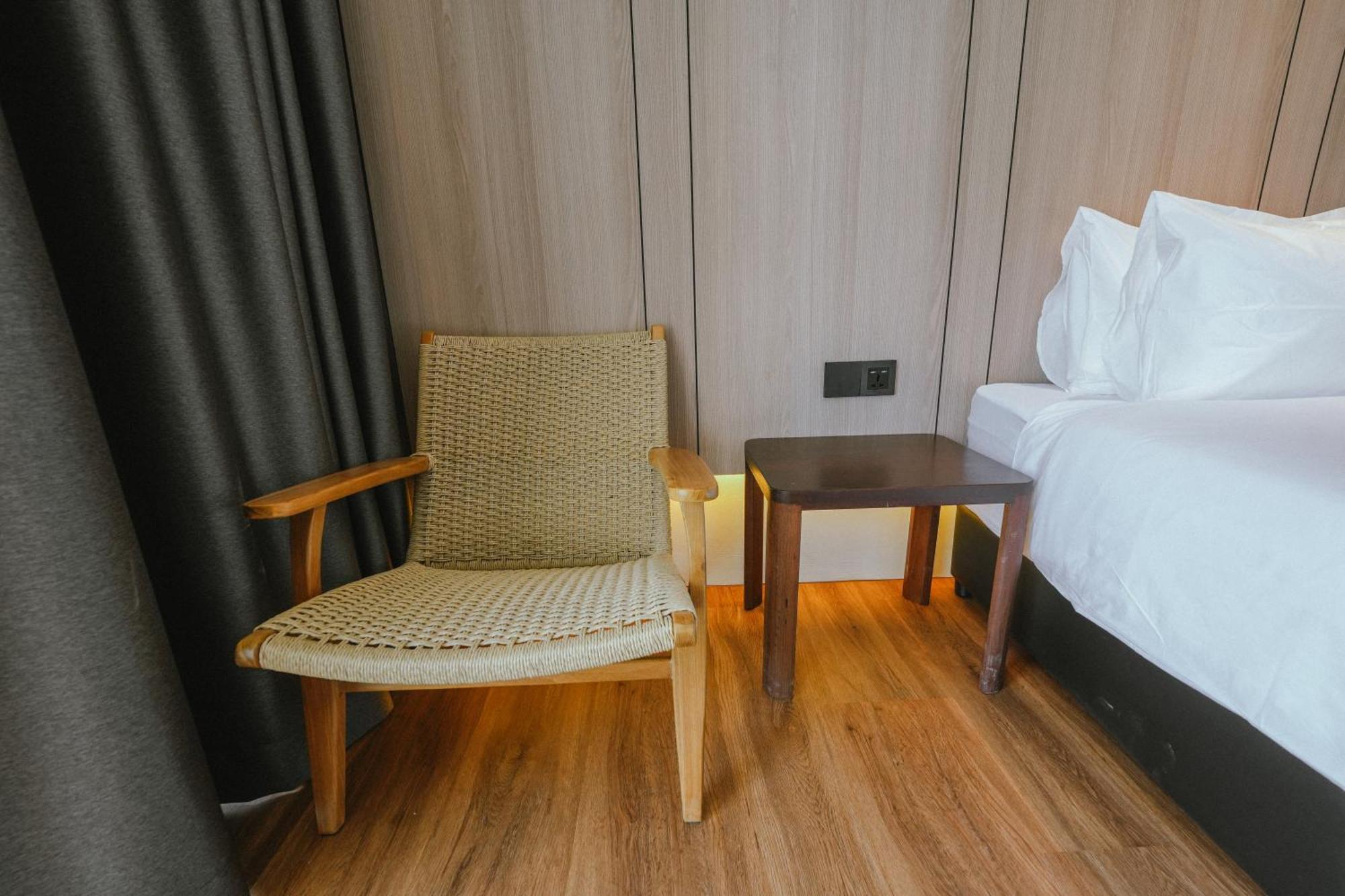 Roxy Beach Resort Sematan Eksteriør bilde